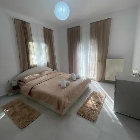 شقة Three With 2 Baths In Evosmos *